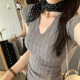 Uniquely Look Shoulderless Sleeveless Knitted Shirt Women's Summer 2025 New Design Sense Of Small Body Repair V Collar Top