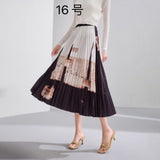 2025 New High-Rise Half-Dress Woman Tight Waist Ink Print Design Sense A-Character Skirt In The Long Folded Skirt