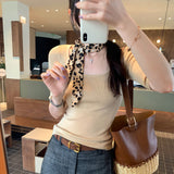 Unique Beauty Thinch Waist-Up Square Collar Sleeve Knitted T-Shirt 2026 New Light People Wearing Tops